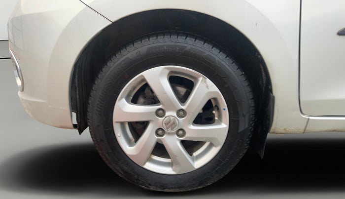 2017 Maruti Celerio ZXI (O), Petrol, Manual, 74,883 km, Left Front Wheel