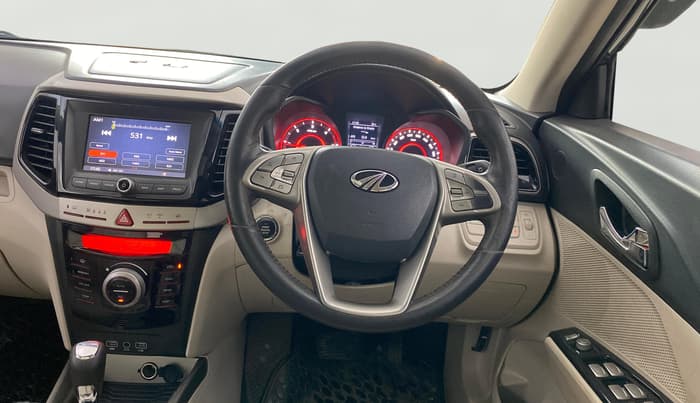 2019 Mahindra XUV300 W8 (O) 1.5 DIESEL AMT, Diesel, Automatic, 55,796 km, Steering Wheel Close Up