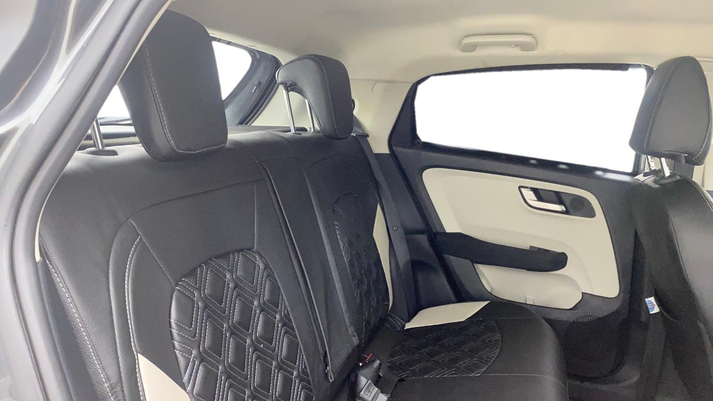 2024 Tata ALTROZ XZA Lux, Petrol, Automatic, 17,688 km, Right Side Rear Door Cabin