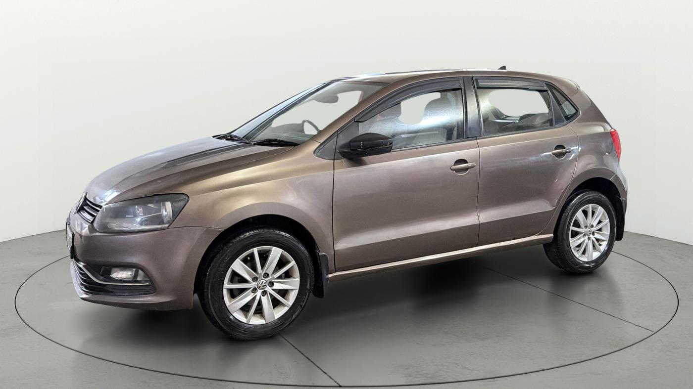 2016 Volkswagen Polo HIGHLINE1.2L, Petrol, Manual, 45,507 km, Left Front Diagonal
