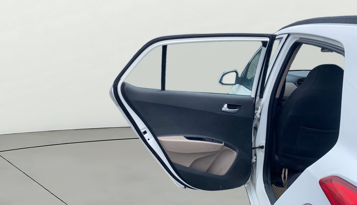 2017 Hyundai Grand i10 SPORTZ (O) 1.2 KAPPA VTVT, Petrol, Manual, 67,512 km, LHS Rear Door