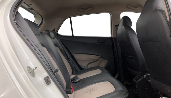2015 Hyundai Grand i10 MAGNA 1.2 KAPPA VTVT, Petrol, Manual, 35,784 km, Right Side Rear Door Cabin
