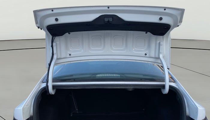 2024 Hyundai Verna SX (O) 1.5 TURBO PETROL DCT, Petrol, Automatic, 3,081 km, Boot Door Open