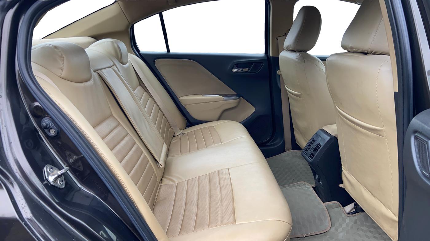 2015 Honda City 1.5L I-VTEC V MT, Petrol, Manual, 46,415 km, Right Side Rear Door Cabin