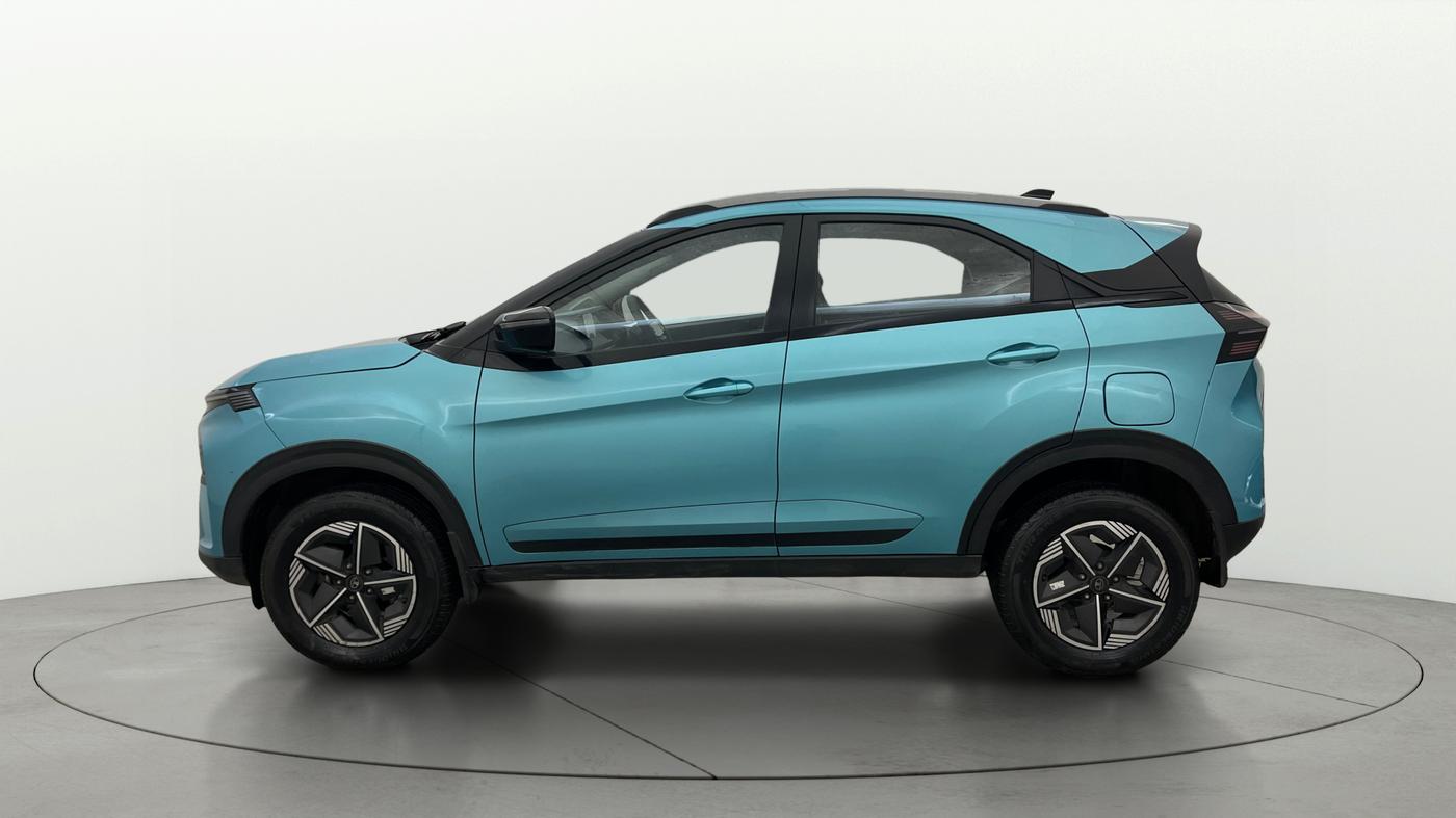 2023 Tata NEXON CREATIVE  AMT 1.2 PETROL, Petrol, Automatic, 32,336 km, Left Side