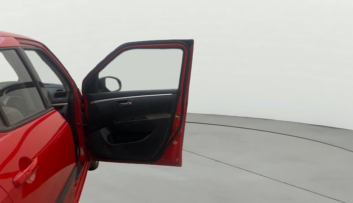 2017 Maruti Swift VXI, Petrol, Manual, 43,596 km, RHS Front Door