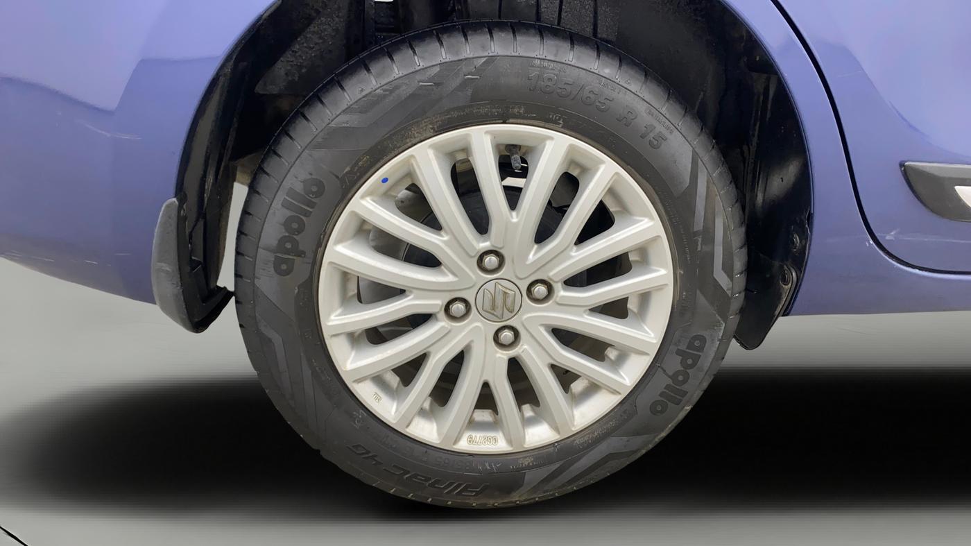 2021 Maruti Dzire ZXI, Petrol, Manual, 31,530 km, Right Rear Wheel