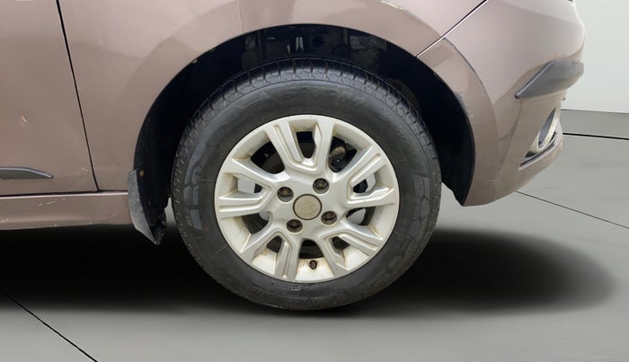 2018 Tata Tiago XZ PETROL, Petrol, Manual, 89,540 km, Right Front Wheel