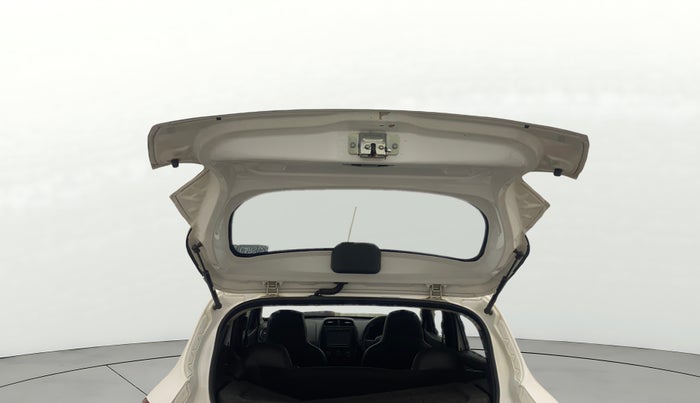 2017 Renault Kwid RXT 1.0 AMT, Petrol, Automatic, 77,568 km, Boot Door Open