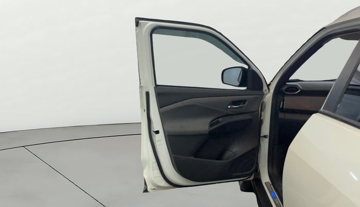 2025 Nissan MAGNITE N-Connecta B4D 1.0 Petrol AMT, Petrol, Automatic, 9,435 km, LHS Front Door