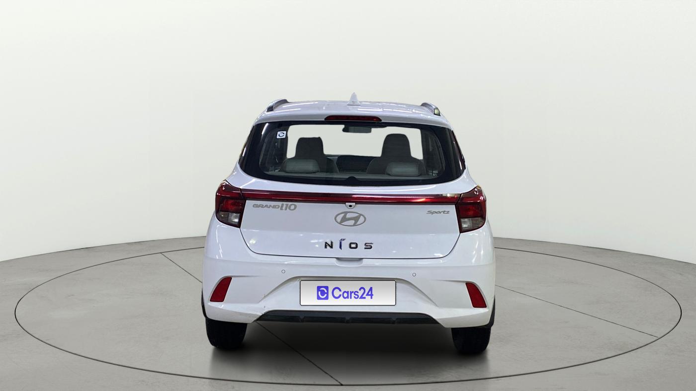 2024 Hyundai GRAND I10 NIOS SPORTZ AMT 1.2 KAPPA VTVT, Petrol, Automatic, 33,844 km, Back/Rear