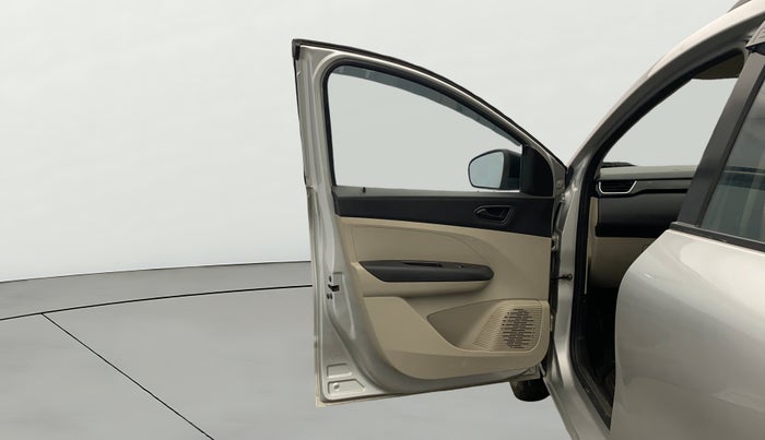 2022 Renault TRIBER RXT, Petrol, Manual, 32,819 km, LHS Front Door