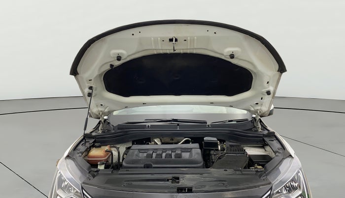 2022 Mahindra XUV700 AX 7 LUXURY D AT 7 STR, Diesel, Automatic, 43,313 km, Open Bonet