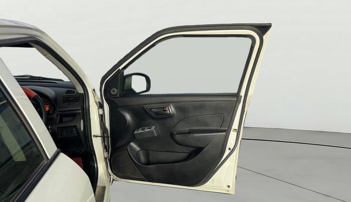 2012 Maruti Swift LDI, Diesel, Manual, 82,400 km, RHS Front Door