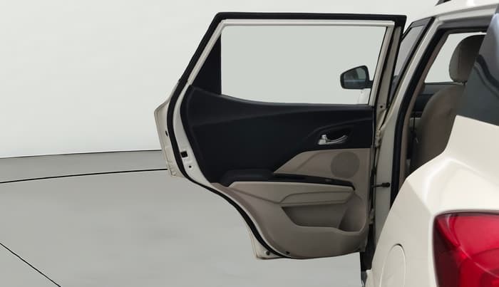 2022 Mahindra XUV300 W8 1.2 PETROL, Petrol, Manual, 39,574 km, LHS Rear Door