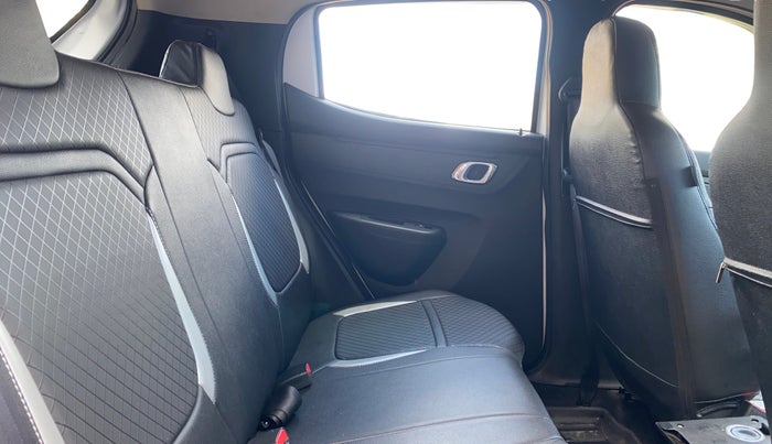 2019 Renault Kwid RXT 1.0 AMT (O), Petrol, Automatic, 40,413 km, Right Side Rear Door Cabin