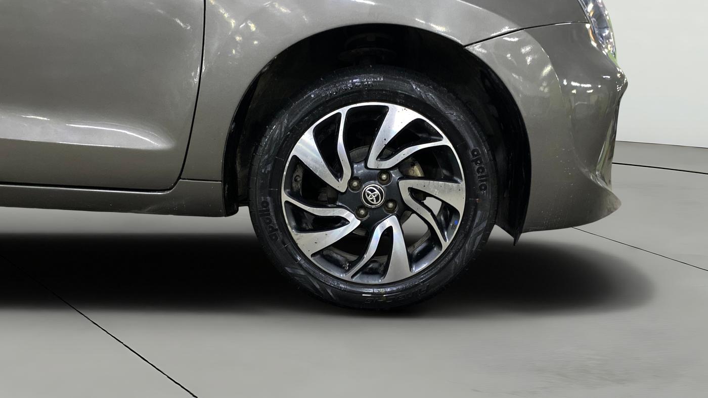 2020 Toyota Glanza G, Petrol, Manual, 62,821 km, Right Front Wheel