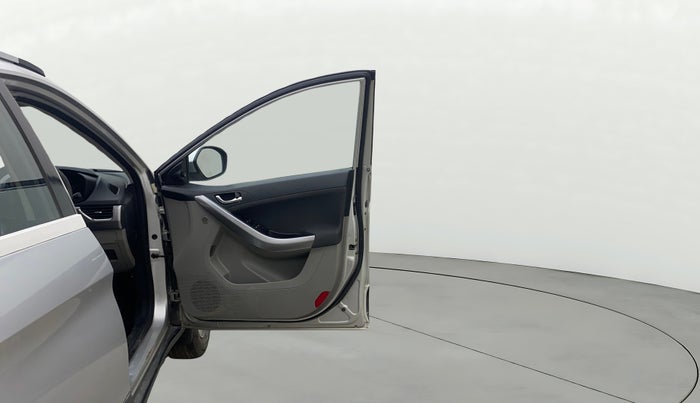 2018 Tata NEXON XZA PLUS DIESEL, Diesel, Automatic, 1,35,486 km, RHS Front Door