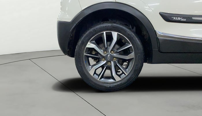 2021 Mahindra XUV300 W8 (O) 1.2 PETROL, Petrol, Manual, 67,600 km, Right Rear Wheel