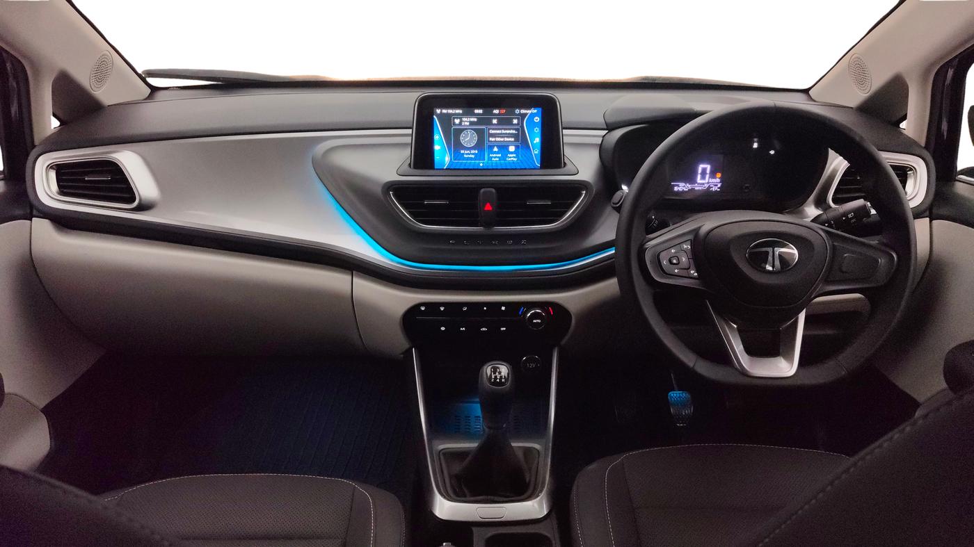 2024 Tata ALTROZ XZ PLUS O SUNROOF CNG, CNG, Manual, 16,365 km, Dashboard