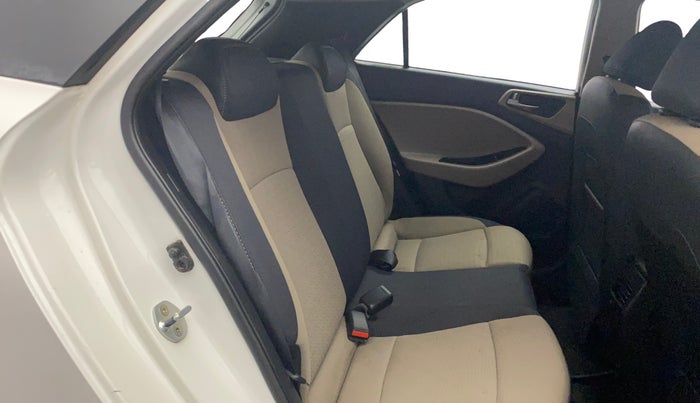 2015 Hyundai Elite i20 SPORTZ 1.2, Petrol, Manual, 68,266 km, Right Side Rear Door Cabin