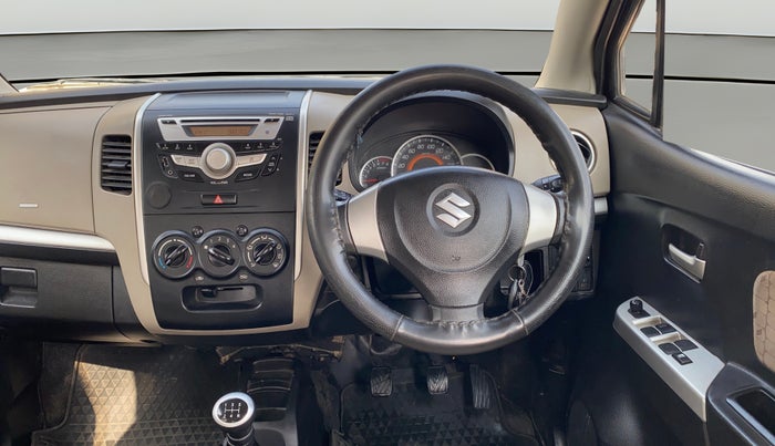 2016 Maruti Wagon R 1.0 VXI, Petrol, Manual, 41,029 km, Steering Wheel Close Up