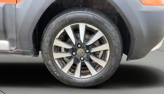 2014 Toyota Etios CROSS 1.2 G, Petrol, Manual, 86,449 km, Right Front Wheel