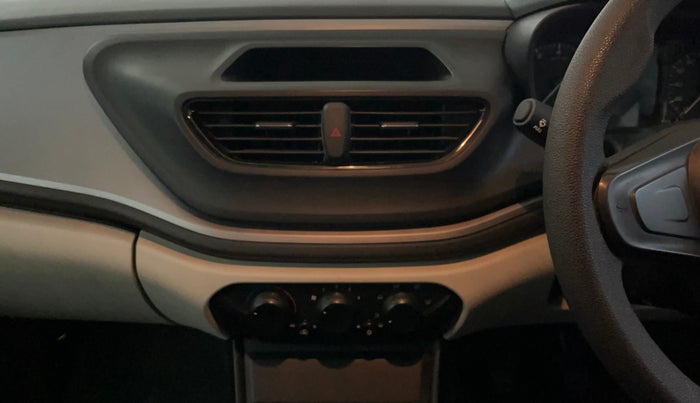 2021 Tata ALTROZ XE PETROL, Petrol, Manual, 38,819 km, Air Conditioner