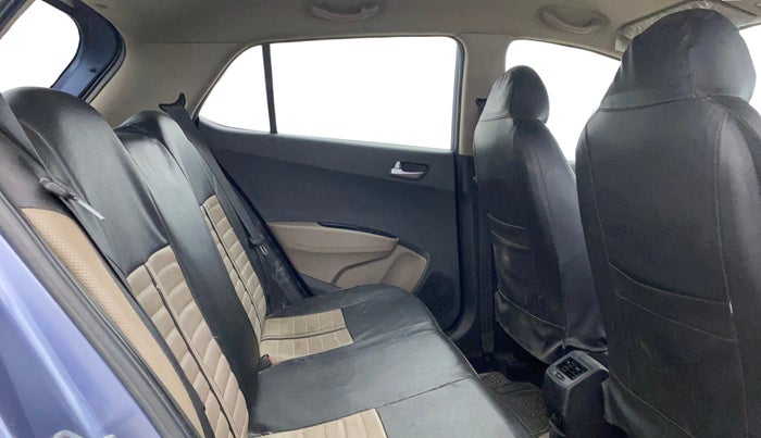 2016 Hyundai Grand i10 SPORTZ 1.2 KAPPA VTVT, Petrol, Manual, 93,995 km, Right Side Rear Door Cabin