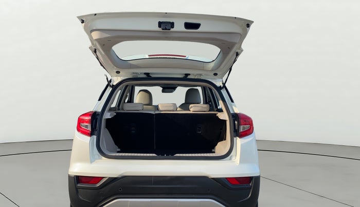 2021 Mahindra XUV300 W8 (O) 1.5 DIESEL, Diesel, Manual, 22,665 km, Boot Door Open