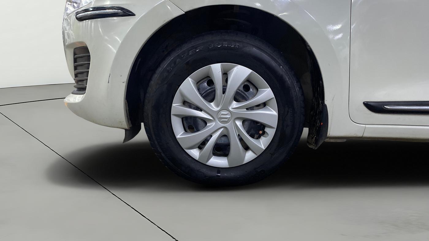 2024 Maruti Swift VXI, Petrol, Manual, 30,367 km, Left Front Wheel