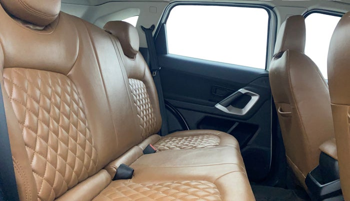 2019 Tata Harrier XM 2.0L KRYOTEC, Diesel, Manual, 47,377 km, Right Side Rear Door Cabin