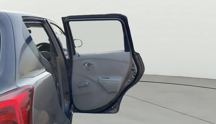 2016 Datsun Redi Go T, Petrol, Manual, 57,445 km, RHS Rear Door