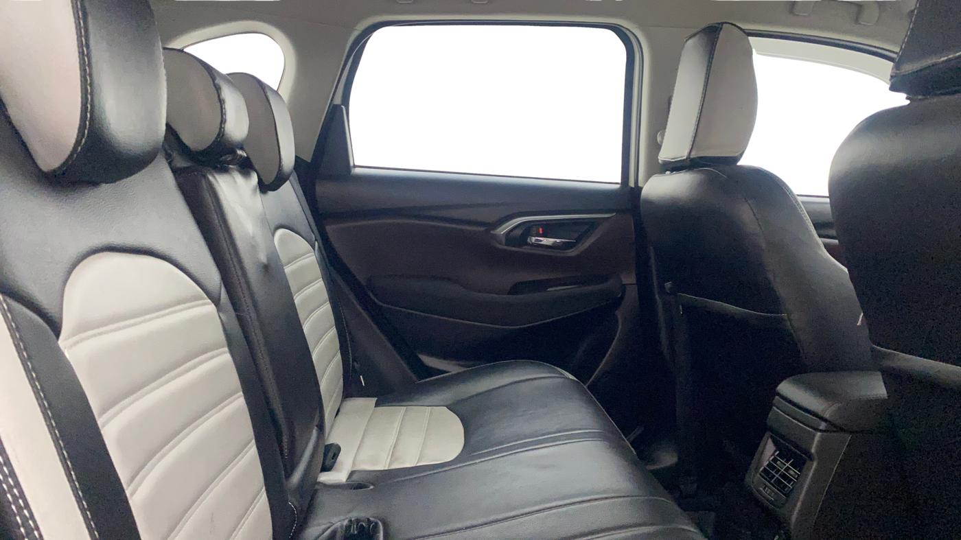 2023 Maruti Grand Vitara DELTA SMART HYBRID AT, Petrol, Automatic, 51,190 km, Right Side Rear Door Cabin