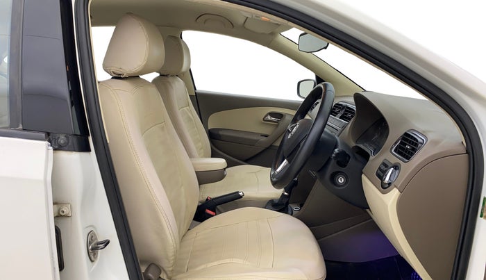 2014 Skoda Rapid ELEGANCE 1.6 MPI AT, Petrol, Automatic, 62,543 km, Right Side Front Door Cabin