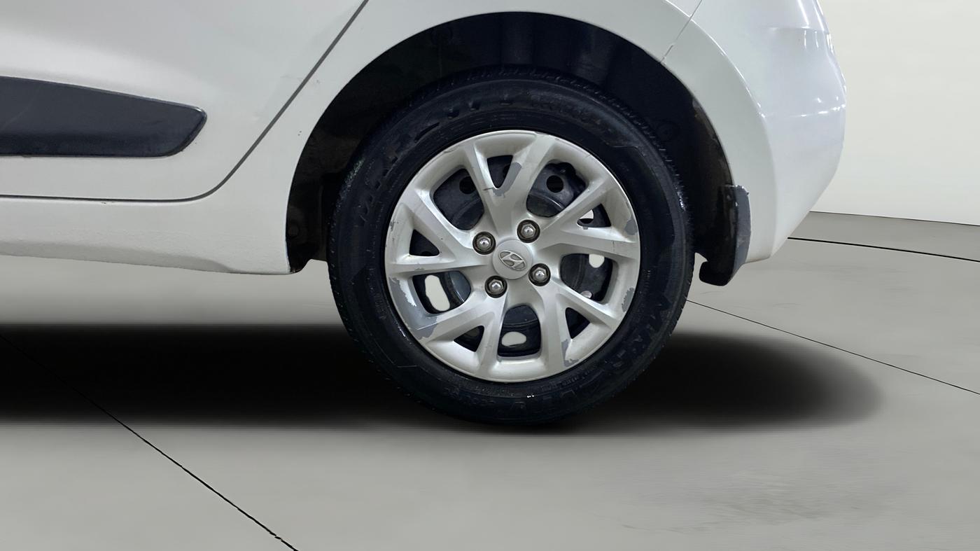 2018 Hyundai Grand i10 MAGNA 1.2 KAPPA VTVT, Petrol, Manual, 1,23,155 km, Left Rear Wheel