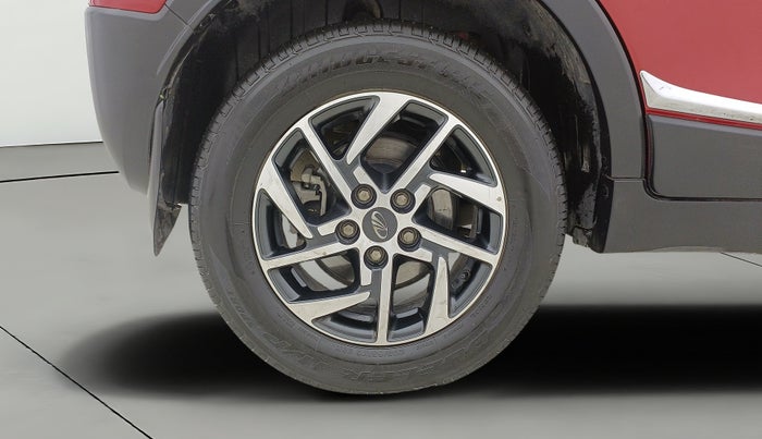 2022 Mahindra XUV300 W8 (O) 1.2 PETROL AMT, Petrol, Automatic, 22,868 km, Right Rear Wheel