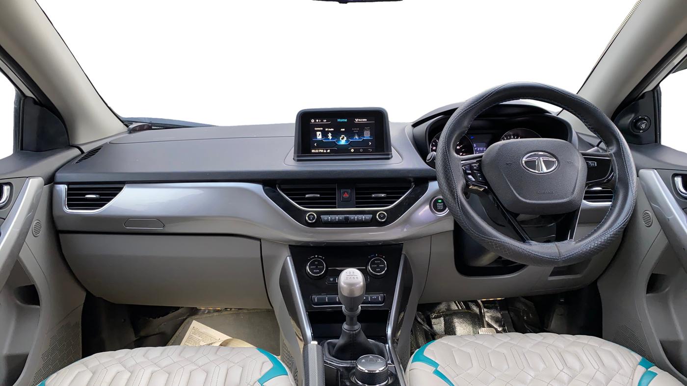 2018 Tata NEXON XZ PLUS PETROL DUAL TONE, Petrol, Manual, 86,988 km, Dashboard