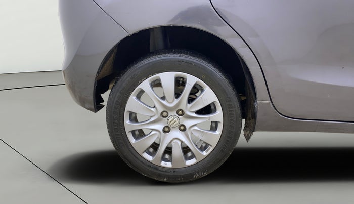 2016 Maruti Baleno ZETA PETROL 1.2, Petrol, Manual, 1,08,007 km, Right Rear Wheel