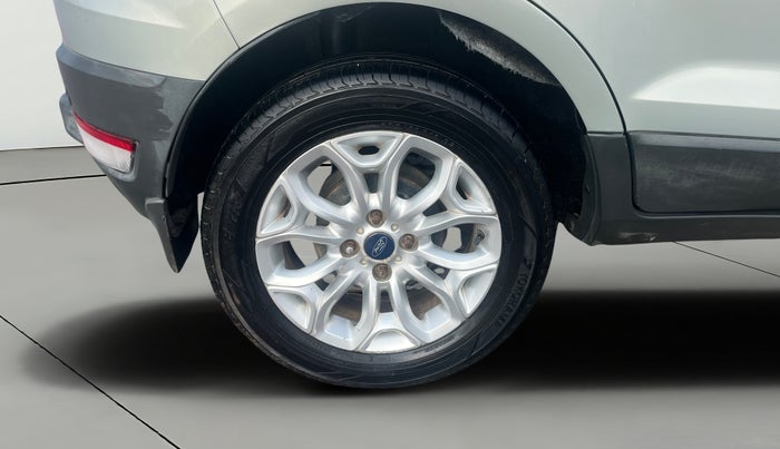 2013 Ford Ecosport TITANIUM 1.0L ECOBOOST, Petrol, Manual, 1,02,167 km, Right Rear Wheel