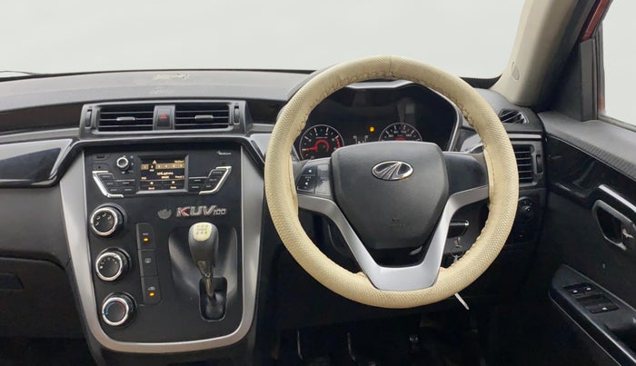 2017 Mahindra Kuv100 K8 D 6 STR, Diesel, Manual, 1,21,731 km, Steering Wheel Close Up
