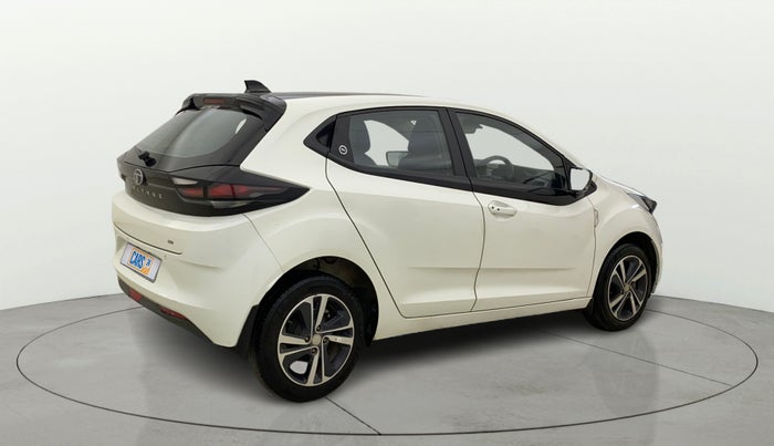 2024 Tata ALTROZ XZA + SUNROOF, Petrol, Automatic, 5,572 km, Right Back Diagonal