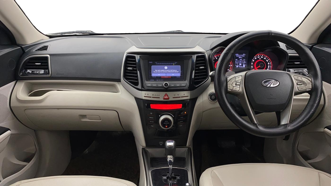 2021 Mahindra XUV300 W8 (O) 1.2 PETROL AMT, Petrol, Automatic, 57,357 km, Dashboard