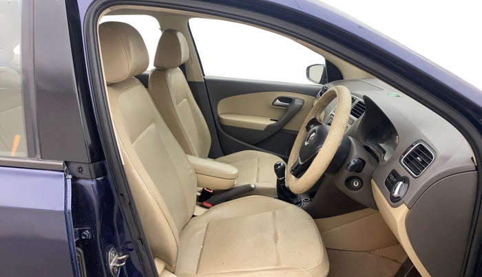 2015 Volkswagen Vento HIGHLINE DIESEL 1.5, Diesel, Manual, 1,27,863 km, Right Side Front Door Cabin