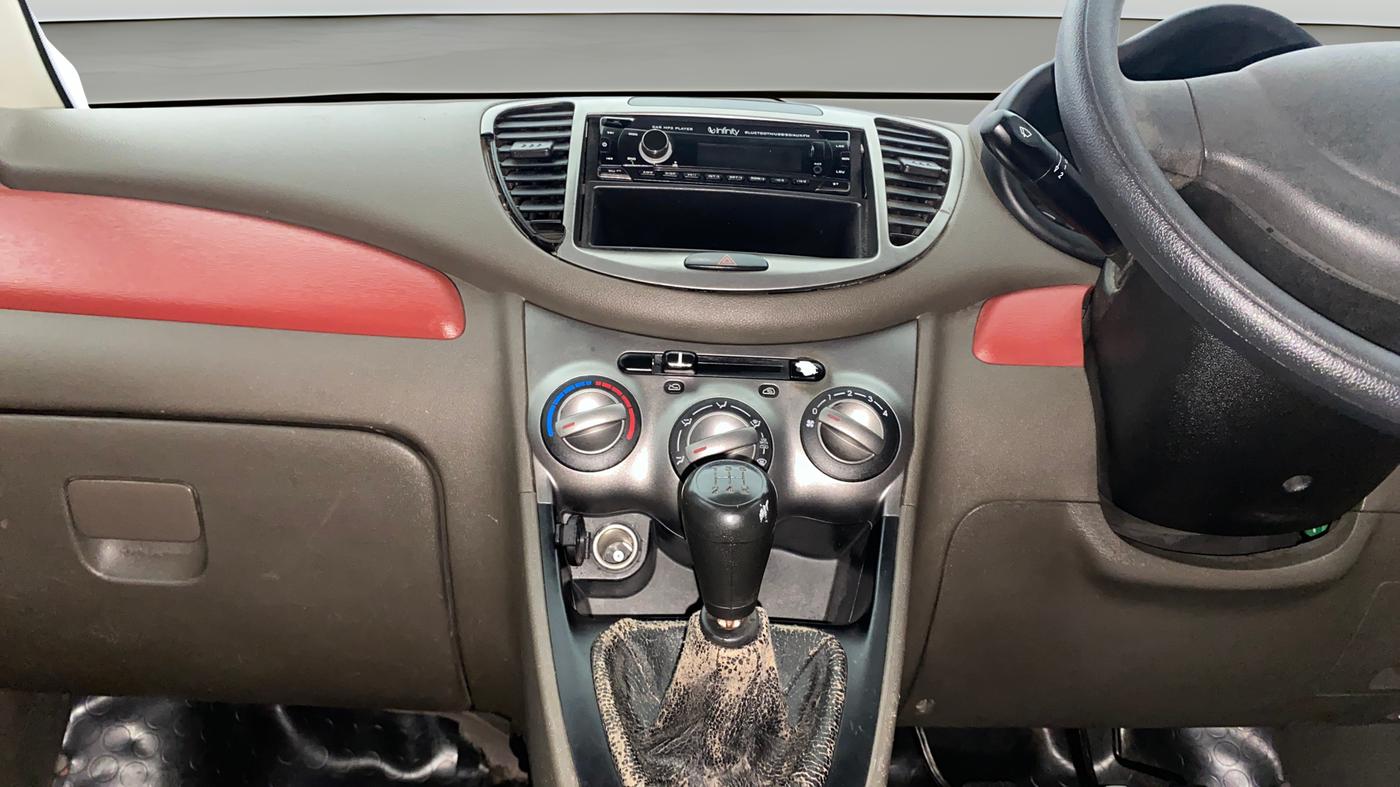 2013 Hyundai i10 MAGNA 1.2, Petrol, Manual, 1,05,360 km, Air Conditioner