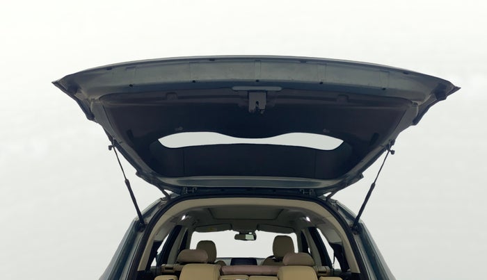 2021 Tata Safari XZA PLUS, Diesel, Automatic, 57,303 km, Boot Door Open