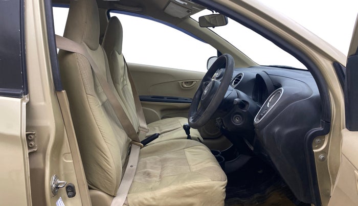 2015 Honda Mobilio 1.5L I-VTEC S, Petrol, Manual, 1,30,509 km, Right Side Front Door Cabin