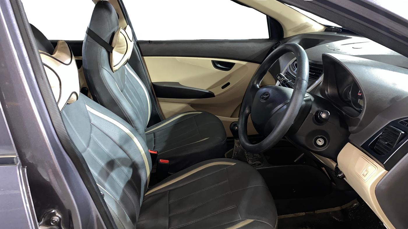 2018 Hyundai Eon ERA +, Petrol, Manual, 14,830 km, Right Side Front Door Cabin
