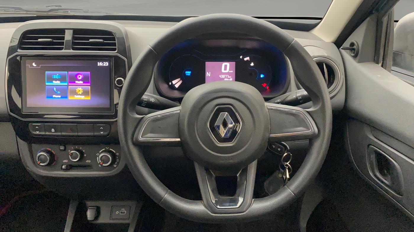 2021 Renault Kwid RXT 1.0 AMT (O), Petrol, Automatic, 43,961 km, Steering Wheel Close Up