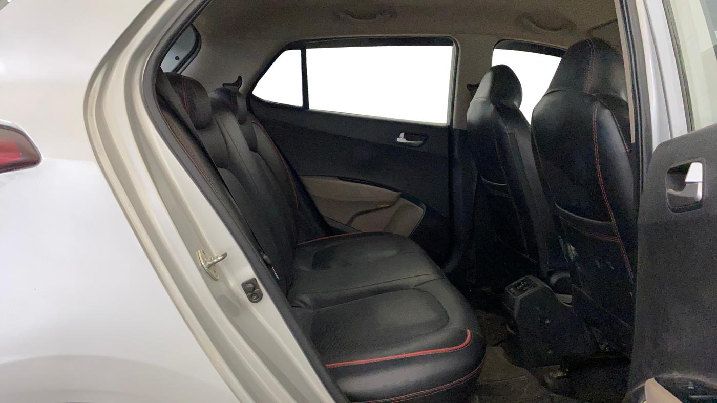 2015 Hyundai Grand i10 SPORTZ 1.2 KAPPA VTVT, Petrol, Manual, 55,260 km, Right Side Rear Door Cabin